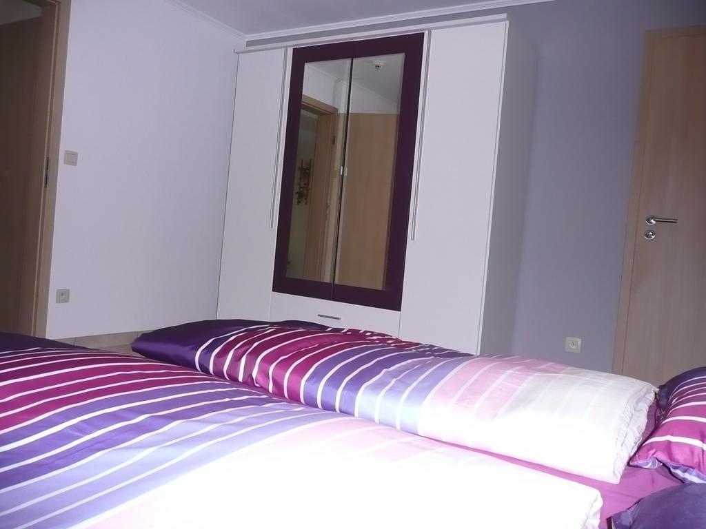 Ferienwohnung Sweet Home Eupen Zimmer foto